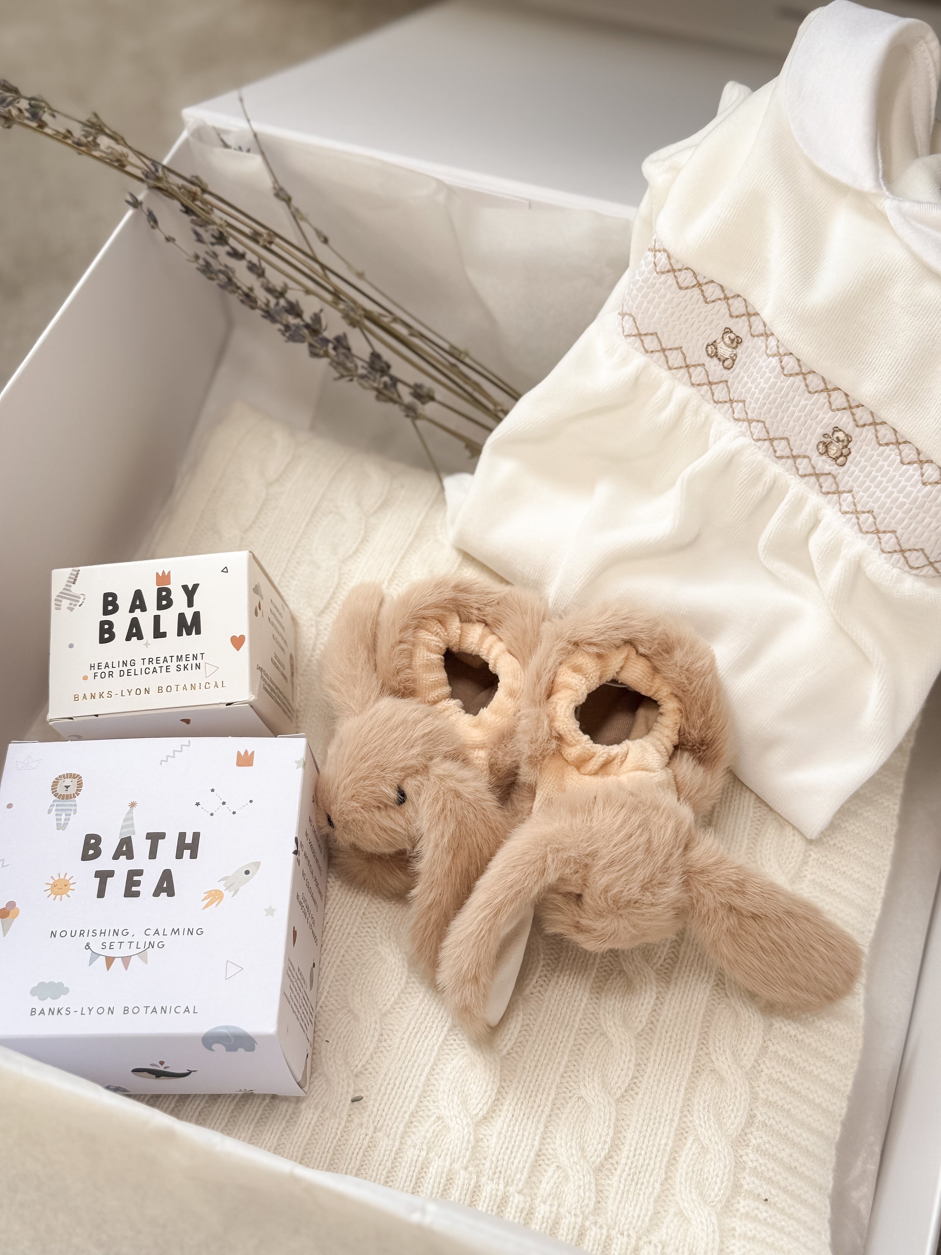 Robyn Luxury Baby Gift Set newborn shower gift UK